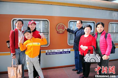 DЇ(gu)οڒЇ(gu)(gu)յ܇(ch)ǰӰ<a target='_blank'  _fcksavedurl='http://www.chinanews.com/'><p class=